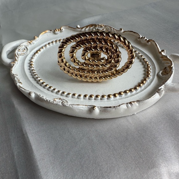 Gold Spiral ring with Intricate Textures - Picture 8 of 8